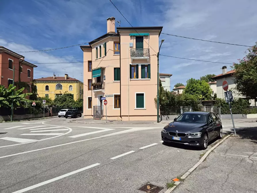 Immagine 2 di Camera in affitto  in Via Michiel Giustinian6 a Venezia