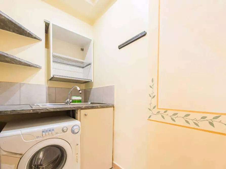 Immagine 27 di Appartamento in affitto  in Via XX Settembre7/3 a Genova