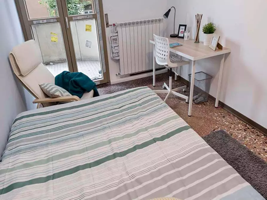 Immagine 5 di Camera in affitto  in Viale Giovanni Vicini20 a Bologna