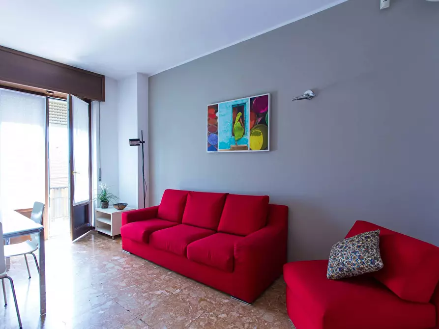 Immagine 1 di Appartamento in affitto  in Via Luigi Settembrini a Milano