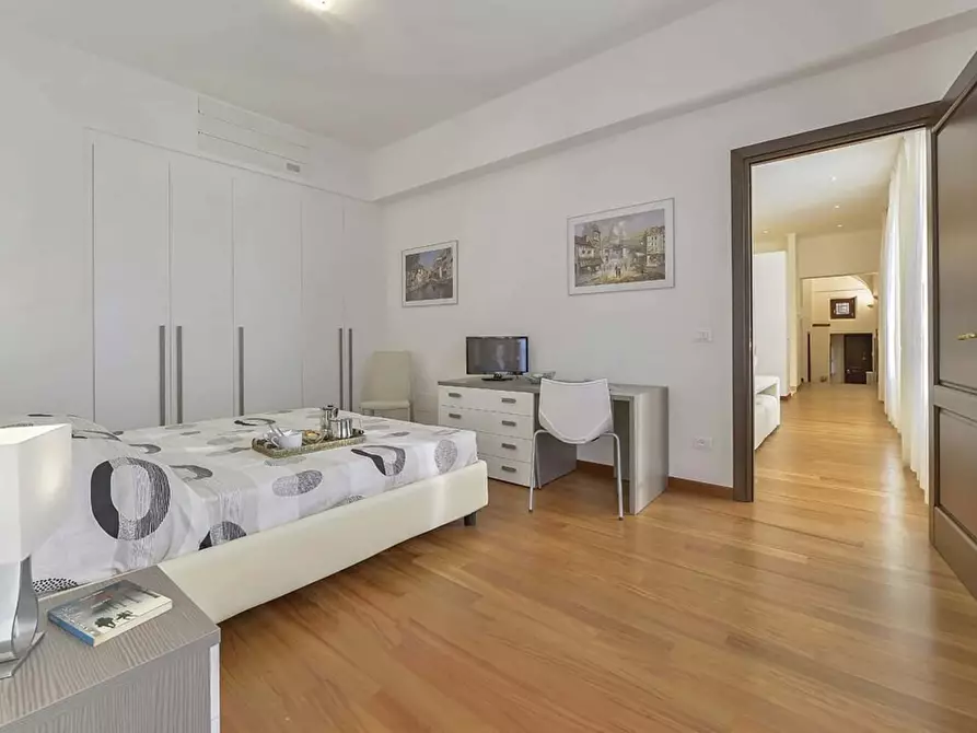 Immagine 11 di Appartamento in affitto  in Via dei Pandolfini16 a Firenze