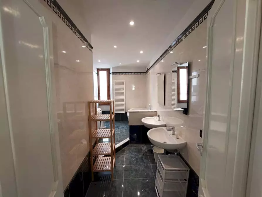 Immagine 9 di Camera in affitto  in Via Giuseppe la Farina47 a Firenze