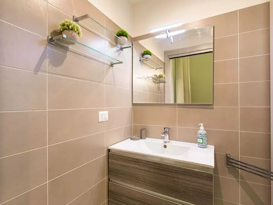 Immagine 9 di Appartamento in affitto  in Via Giovanni Pascoli a Milano