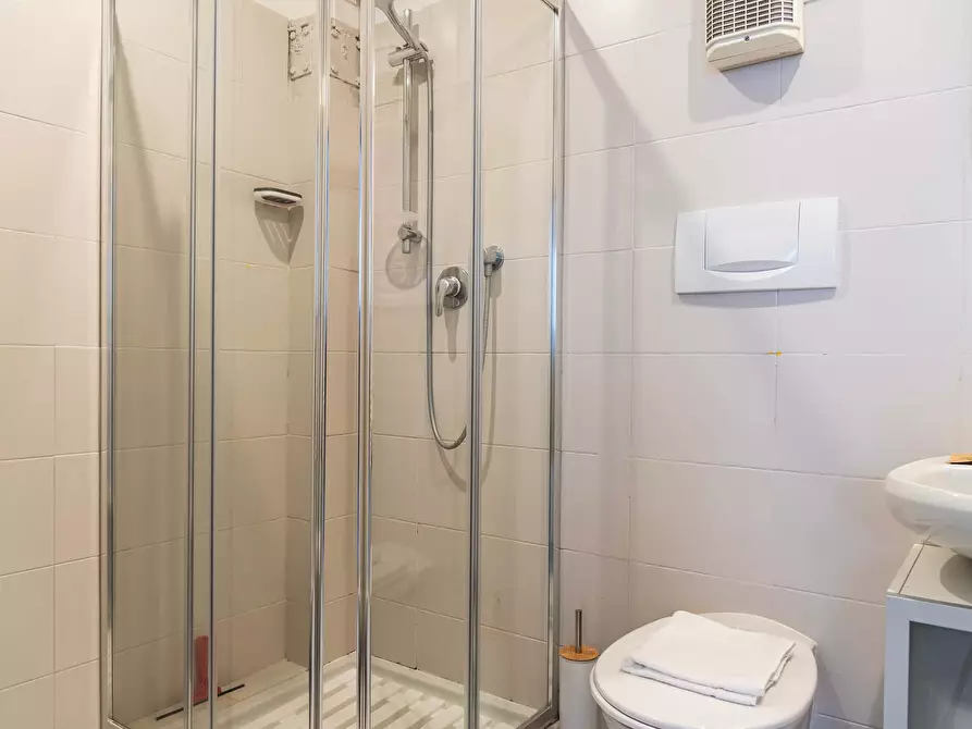 Immagine 11 di Appartamento in affitto  in Viale Umbria54 a Milano