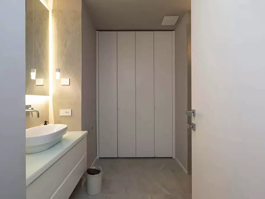 Immagine 14 di Appartamento in affitto  in Via Matteo Bandello22 a Milano