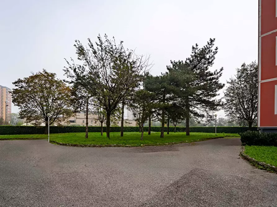 Immagine 29 di Camera in affitto  in Via Enrico Falck5 a Milano