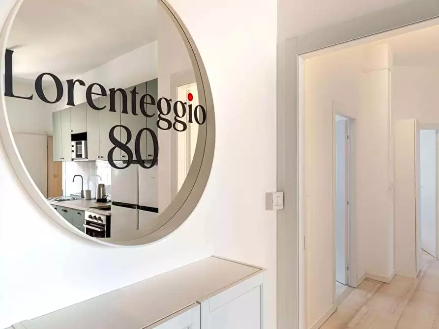 Immagine 26 di Camera in affitto  in Via Lorenteggio80 a Milano