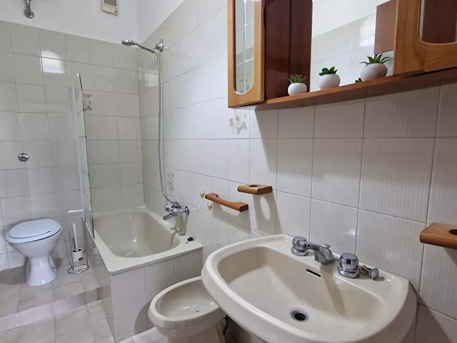 Immagine 9 di Camera in affitto  in Via Aleardo Aleardi12 a Roma