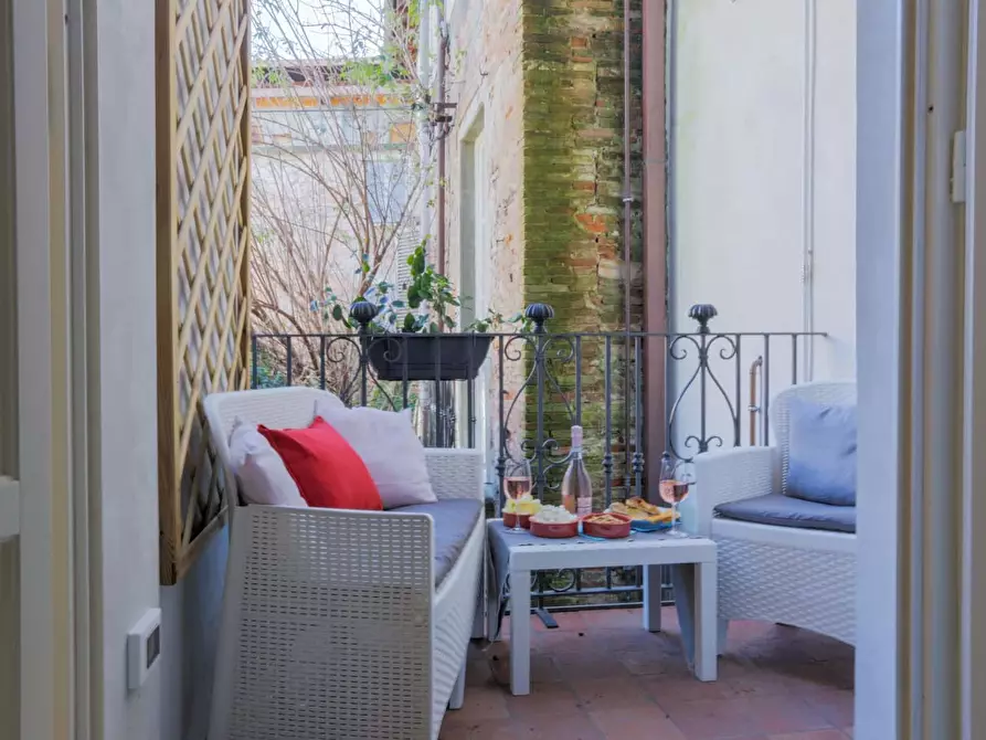 Immagine 1 di Appartamento in affitto  in Via del Ghironcello3 a Lucca