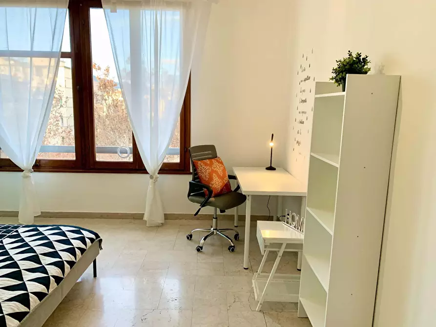 Immagine 8 di Camera in affitto  in Viale Francesco Redi45 a Firenze