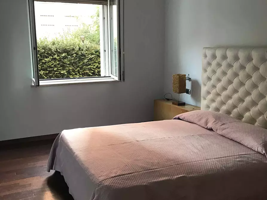 Immagine 1 di Appartamento in affitto  in Viale Colli Aminei58 a Napoli