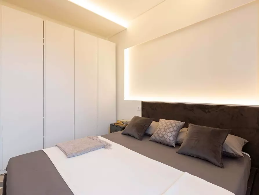 Immagine 10 di Appartamento in affitto  in Via Accademia61 a Milano