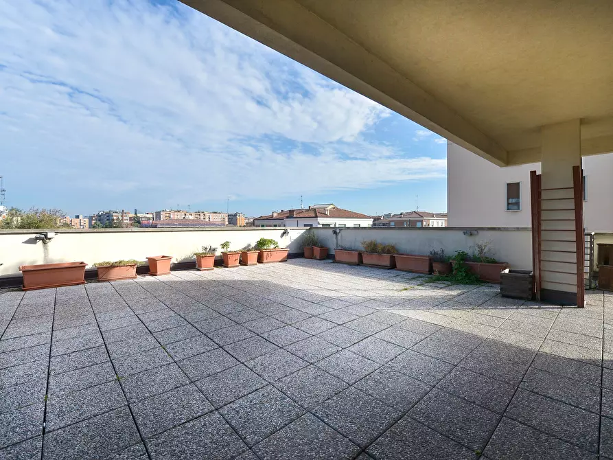 Immagine 20 di Appartamento in affitto  in Via Emilia Levante43 a Bologna