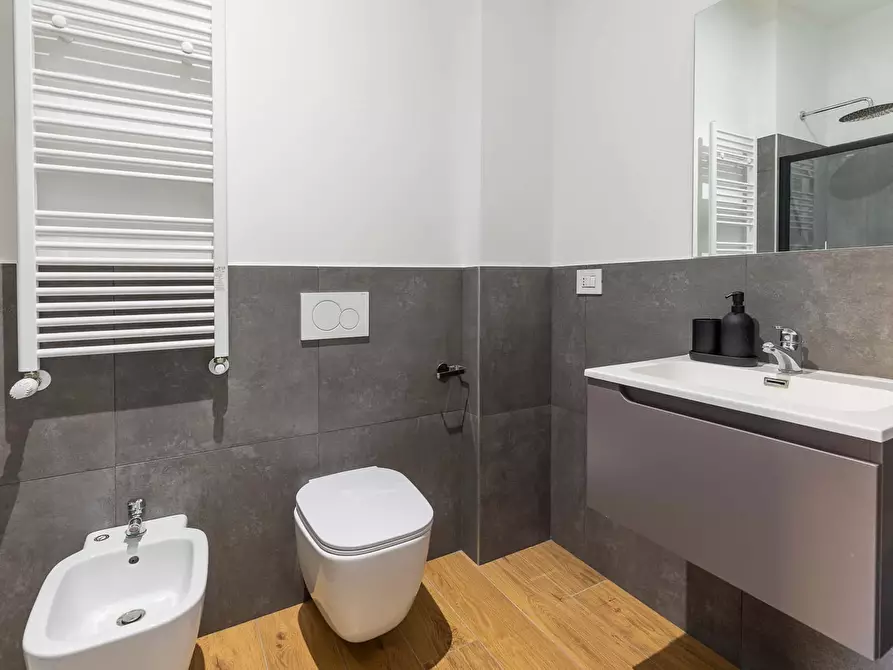 Immagine 28 di Appartamento in affitto  in Via Oreste Regnoli6 a Bologna