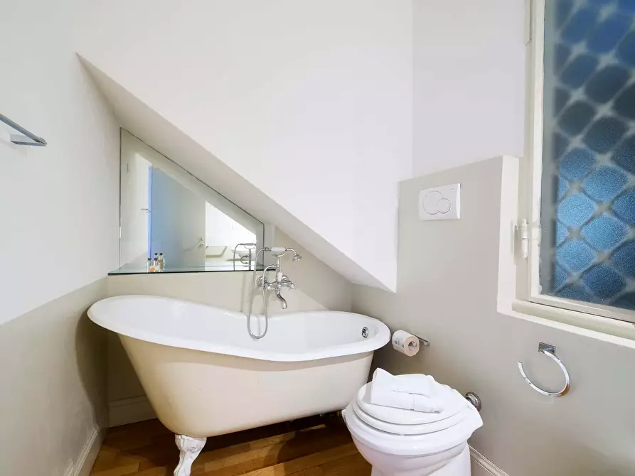 Immagine 58 di Appartamento in affitto  in Viale di Porta Vercellina2 a Milano