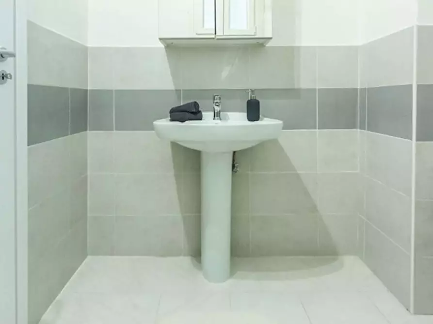 Immagine 15 di Camera in affitto  in Via Luigi Cibrario39 a Torino