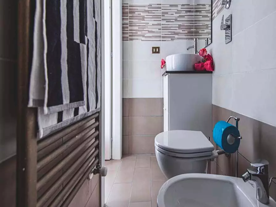 Immagine 21 di Camera in affitto  in Viale Nazario Sauro4 a Milano