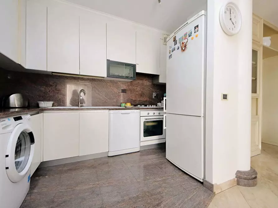 Immagine 10 di Appartamento in affitto  in Via Laurentina3 a Roma