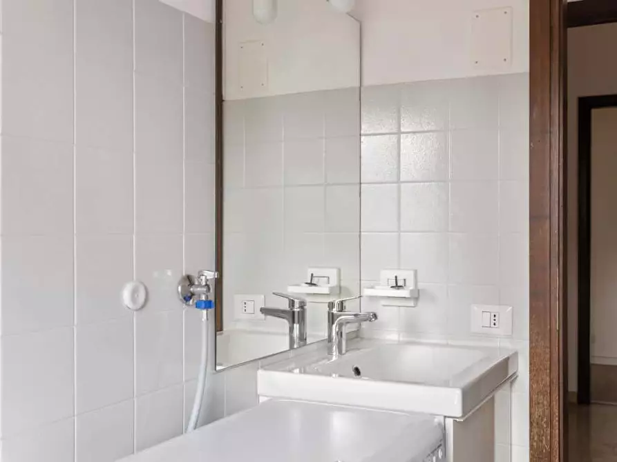 Immagine 8 di Camera in affitto  in Piazza Simone Bolivar3 a Milano