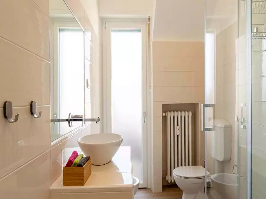 Immagine 10 di Camera in affitto  in Via Carmagnola13 a Milano