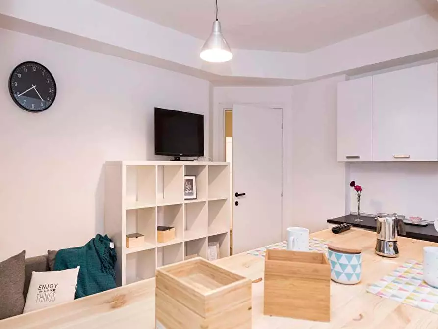 Immagine 18 di Camera in affitto  in Via Antonio Canova25 a Milano