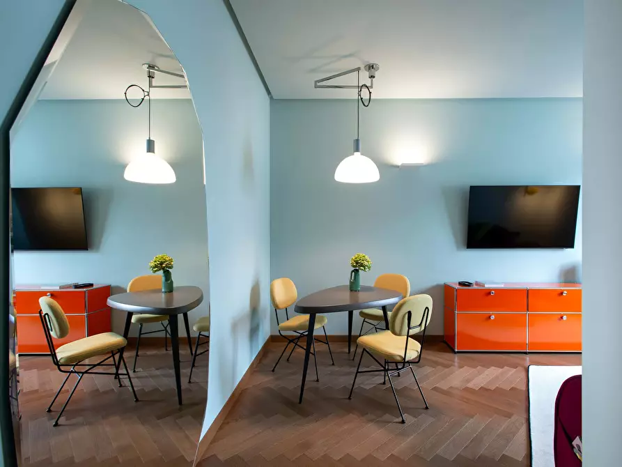 Immagine 2 di Appartamento in affitto  in Via Alessandro Manzoni25 a Milano