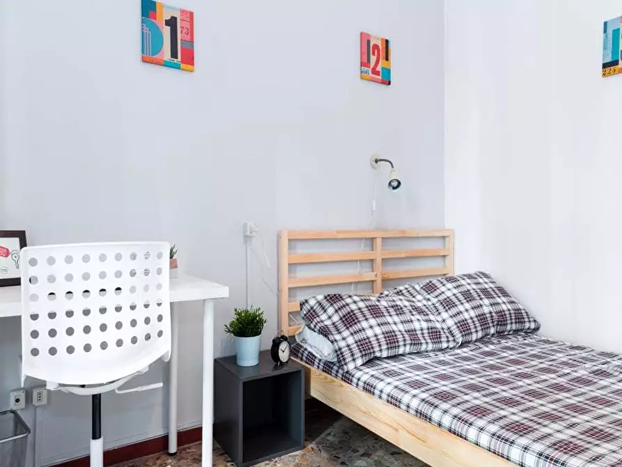 Immagine 2 di Camera in affitto  in Via Ferrante Aporti52 a Milano