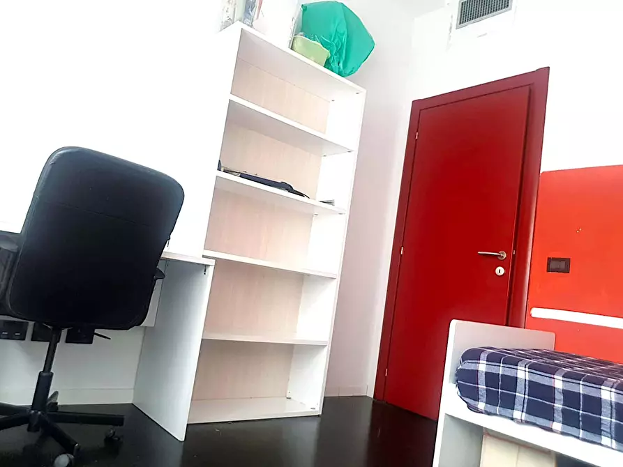 Immagine 4 di Camera in affitto  in Viale Liguria51 a Milano