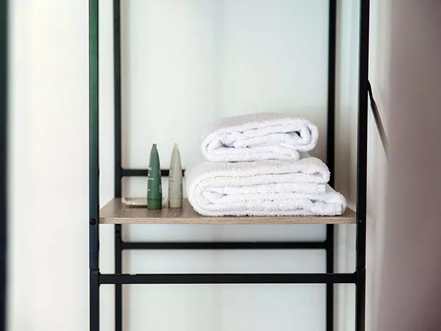 Immagine 31 di Appartamento in affitto  in Via della Conciliazione83 a Como