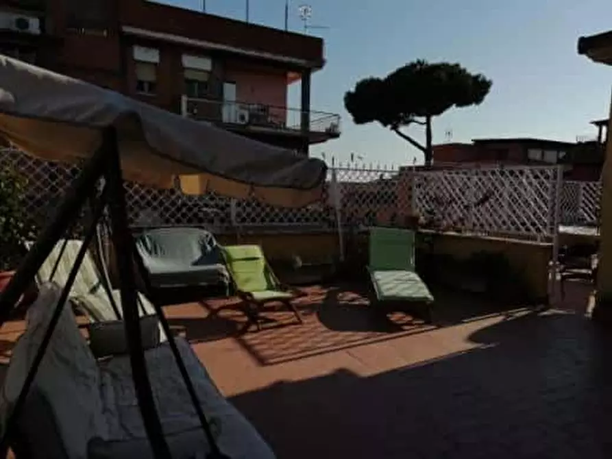 Immagine 12 di Appartamento in affitto  in Via Acquaroni103 a Roma