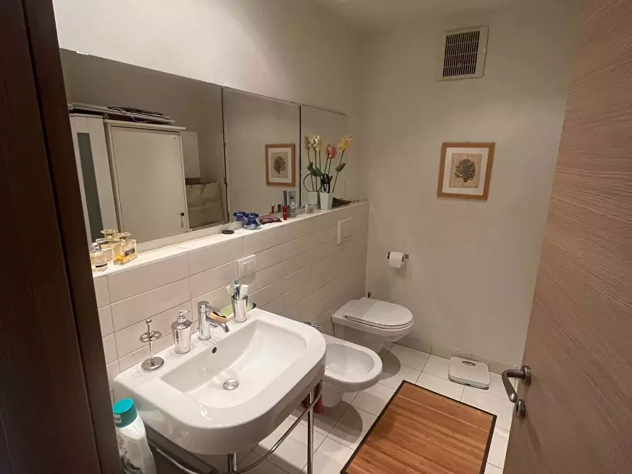 Immagine 9 di Appartamento in affitto  in Viale Castruccio Castracani243 a Lucca