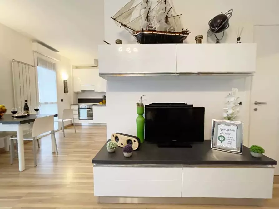 Immagine 8 di Appartamento in affitto  in Via Giuseppe Candiani a Milano