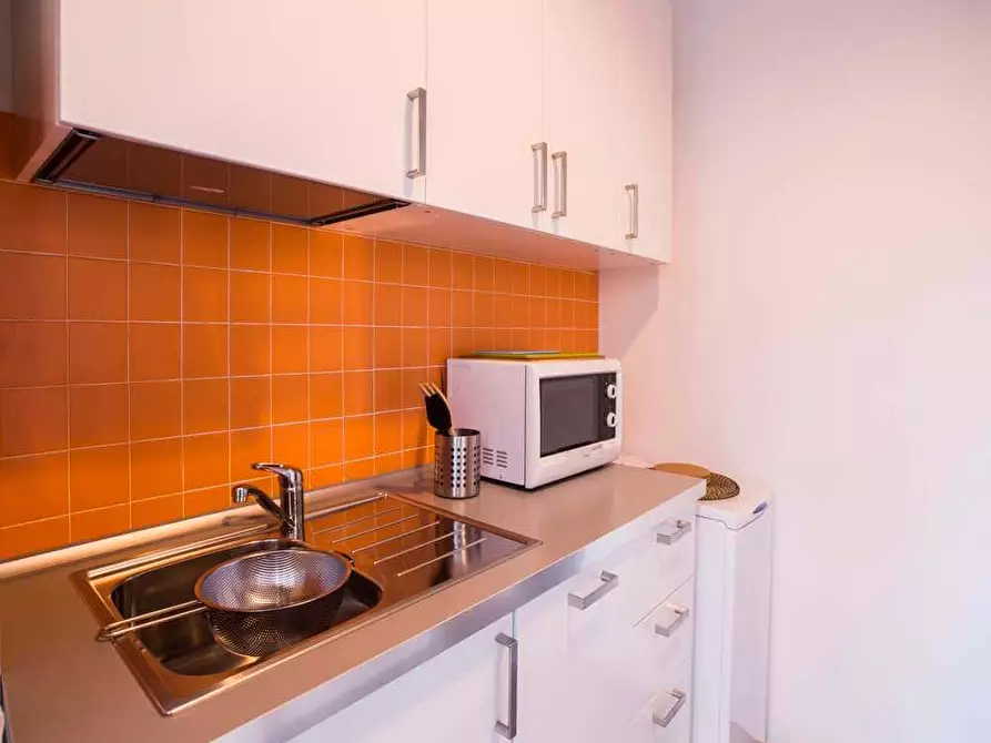 Immagine 41 di Camera in affitto  in Via Francesco Arese12 a Milano