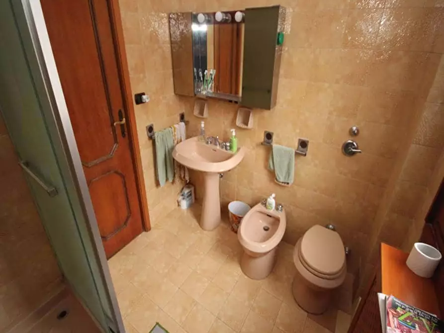 Immagine 27 di Camera in affitto  in Via Sebastiano Veniero38 a Milano