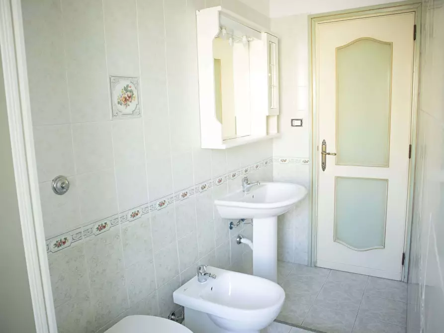 Immagine 20 di Camera in affitto  in Via Ludovico Ariosto11 a Cagliari