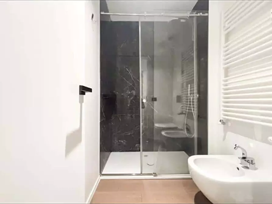 Immagine 11 di Appartamento in affitto  in Bastioni di Porta Volta11 a Milano