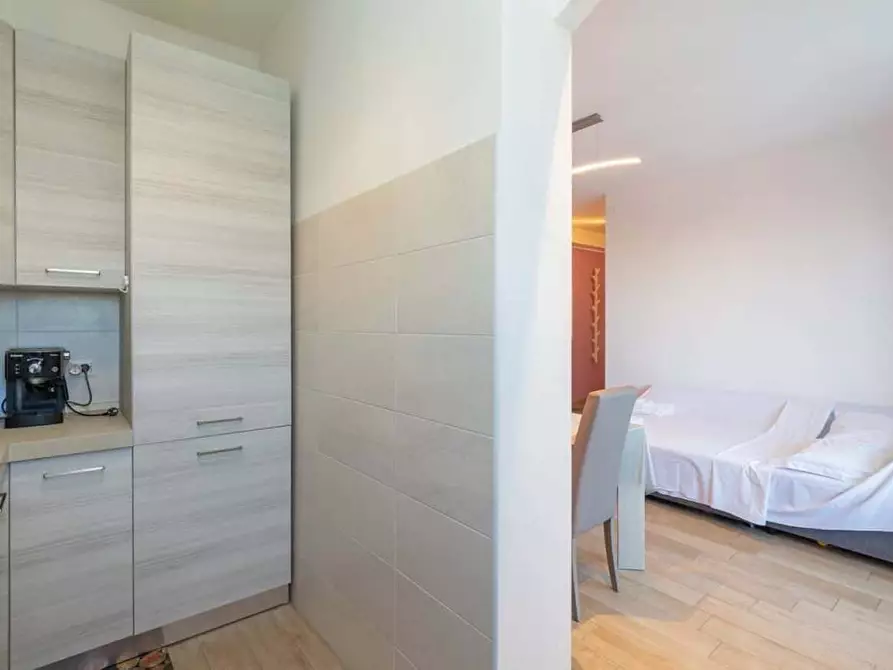 Immagine 20 di Appartamento in affitto  in Via Alcuino7 a Milano