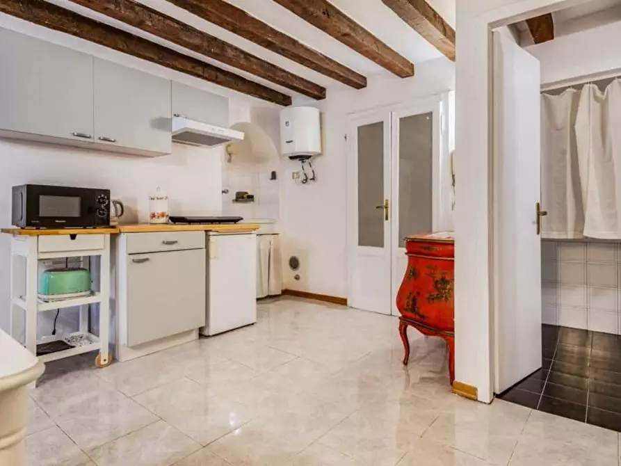 Immagine 13 di Appartamento in affitto  in Via Mortara4 a Milano