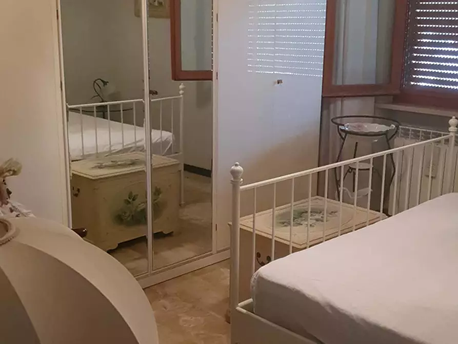 Immagine 2 di Camera in affitto  in Via Lina Pagliughi17 a Albareto