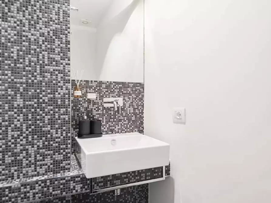 Immagine 26 di Appartamento in affitto  in Via Guglielmo Röntgen24 a Milano