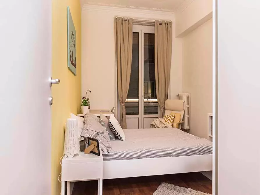 Immagine 3 di Camera in affitto  in Via Giulio Tarra1 a Milano