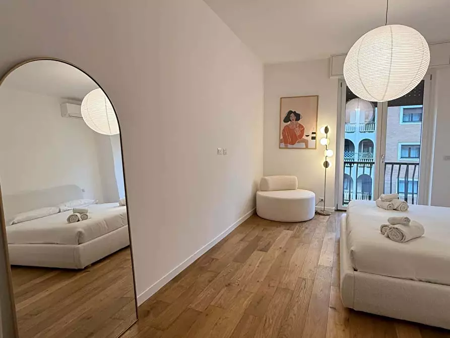 Immagine 19 di Appartamento in affitto  in Viale Tunisia13 a Milano