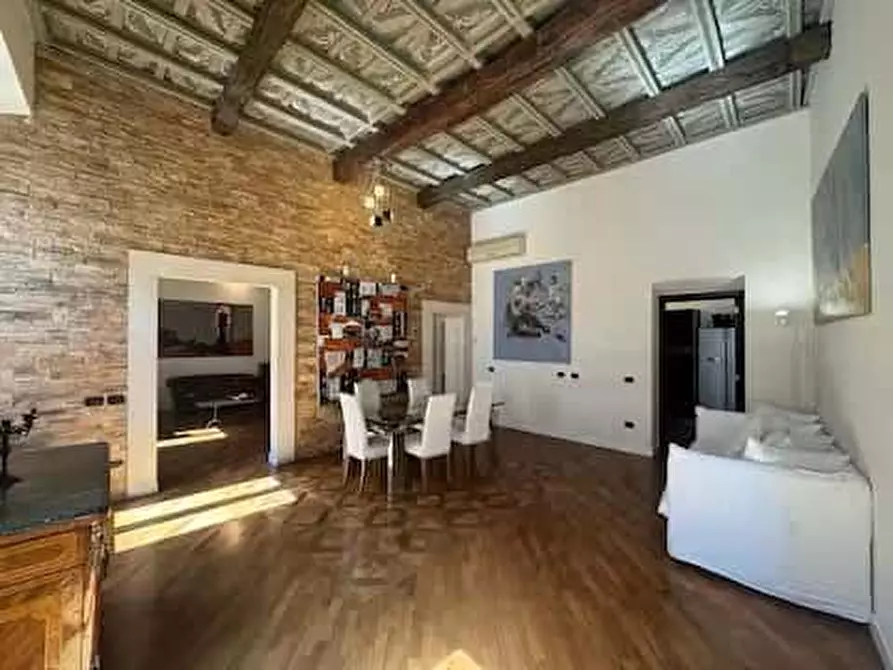 Immagine 8 di Appartamento in affitto  in Via dell'Umiltà46 a Roma