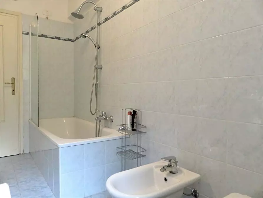 Immagine 12 di Camera in affitto  in Via Santa Chiara7 a Verona