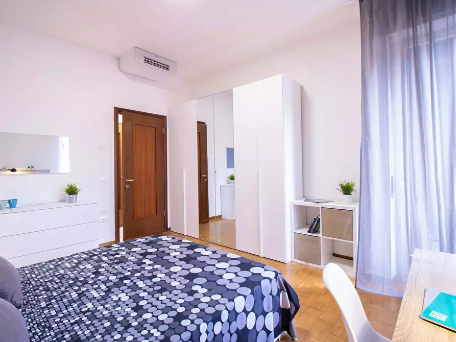 Immagine 3 di Camera in affitto  in Via Fiumicello a Verona