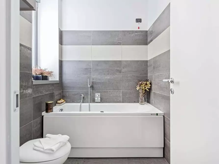 Immagine 9 di Appartamento in affitto  in Via Paolo Lomazzo52 a Milano