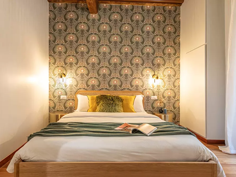 Immagine 32 di Appartamento in affitto  in Via della Madonna dei Monti15 a Roma