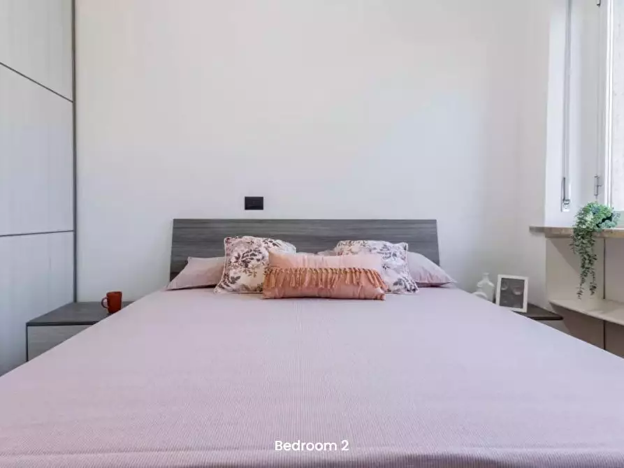 Immagine 2 di Camera in affitto  in Largo Vulci5 a Milano