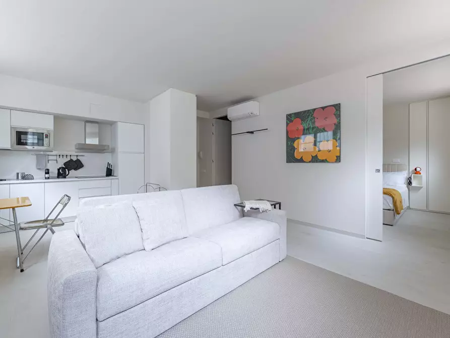 Immagine 10 di Appartamento in affitto  in Via Francesco Melzi d'Eril26 a Milano