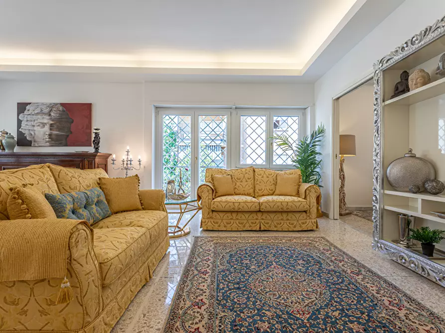 Immagine 27 di Appartamento in affitto  in Via Genserico Fontana5 a Roma